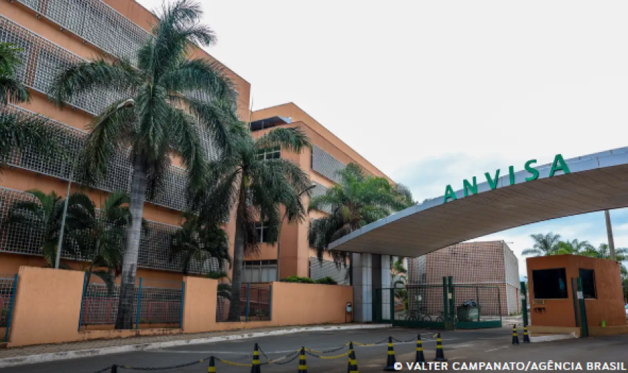 Anvisa manda recolher decoração de alimentos com plástico e glitter